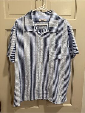 Vatpave Blue and White Vertical Stripe Seersucket‎ Short Sleeve Button-Down Sz L